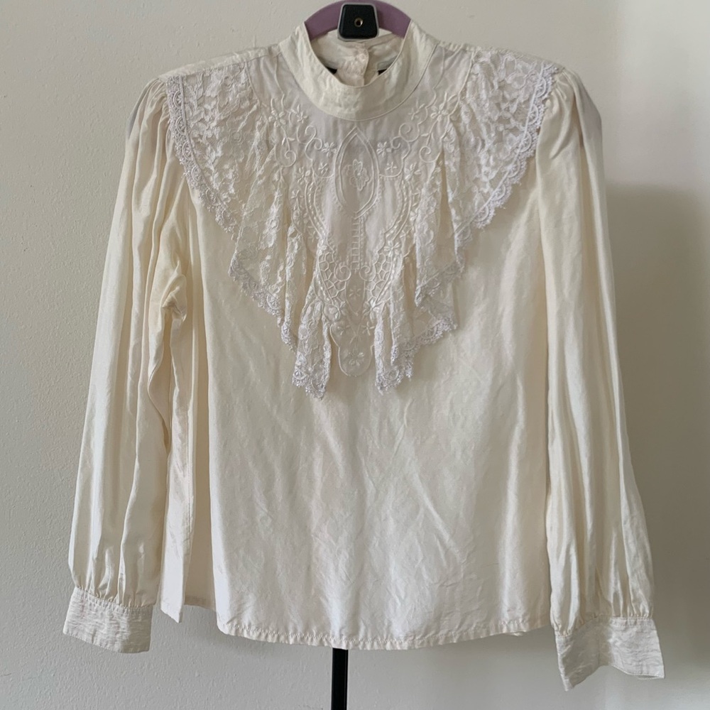 Vintage Carry Back Ltd. Cream Lace Yoke Long-Sleeve Silk Blouse Petite 4
